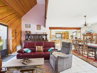 Maison traditionnelle - 120 m² - 5 pièces