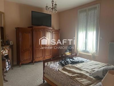 Maison - 147 m² - 5 pièces