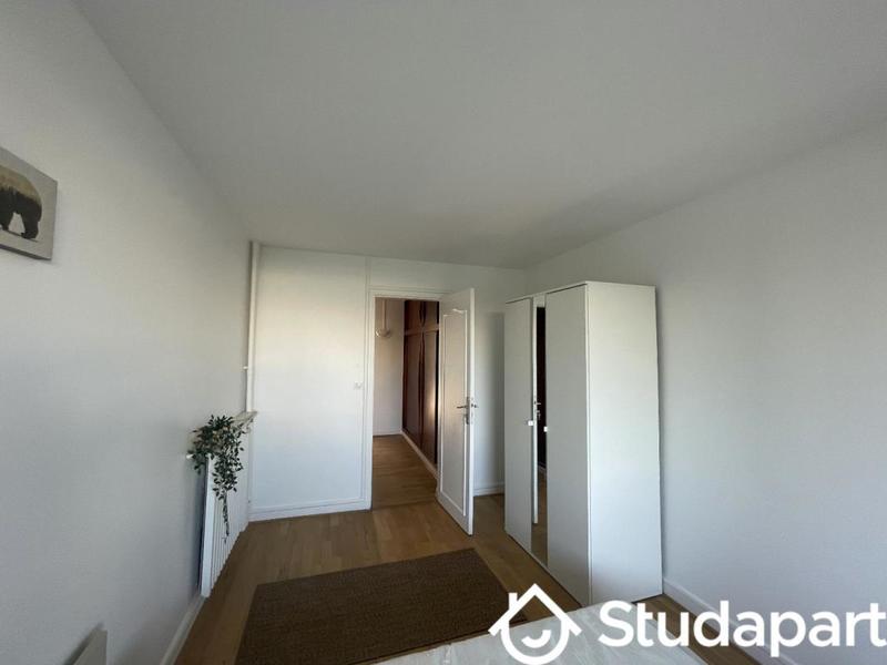 Chambre - 11 m² - 1 pièce