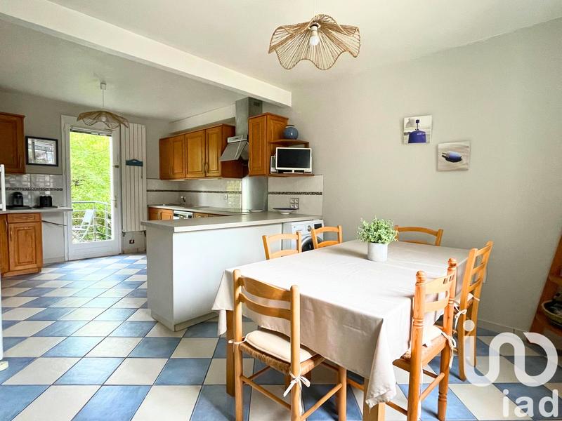 Maison - 184 m² - 8 pièces