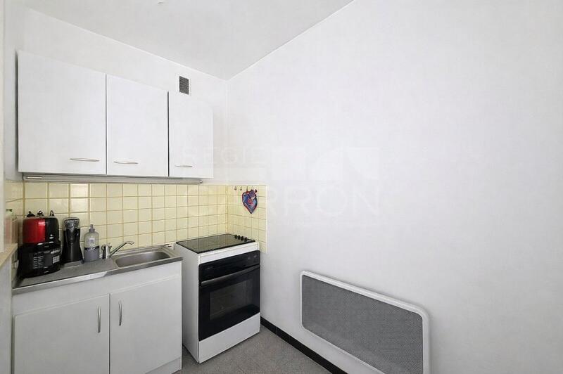 Studio - 25 m² - 1 pièce