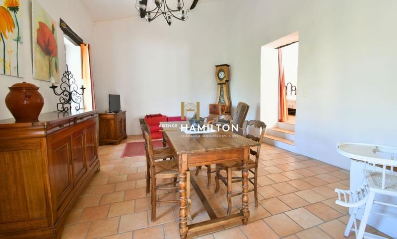 Propriété - 223 m² - 8 pièces