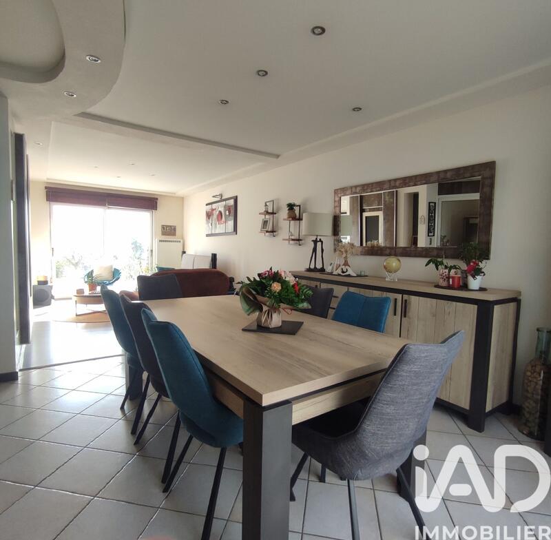 Maison - 100 m² - 5 pièces