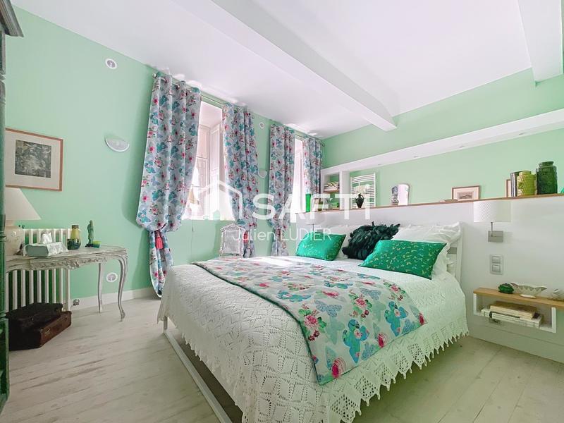 Hôtel particulier - 605 m² - 20 pièces