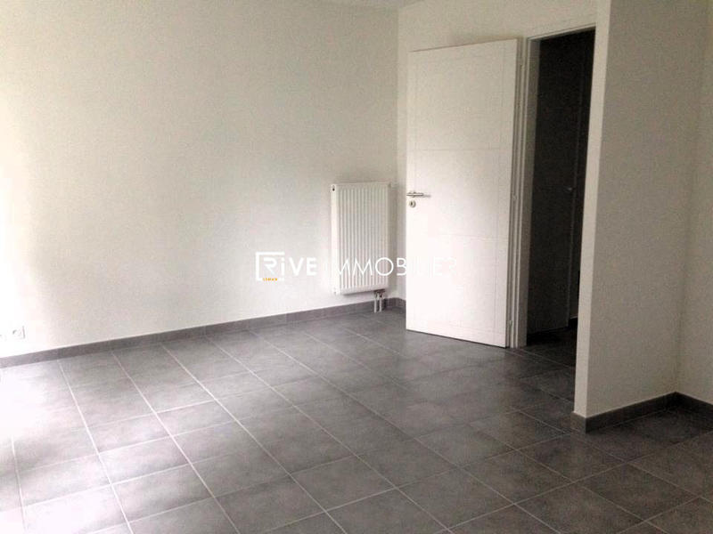 Bureau - 18 m² - 4 pièces