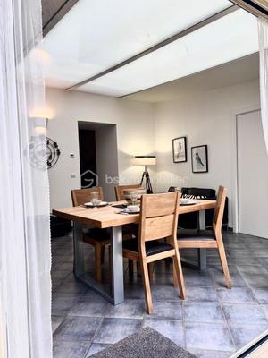 Appartement - 80 m² - 3 pièces