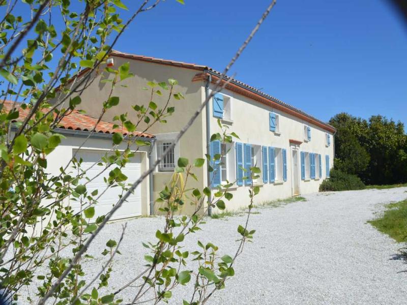 Maison - 180 m² - 7 pièces