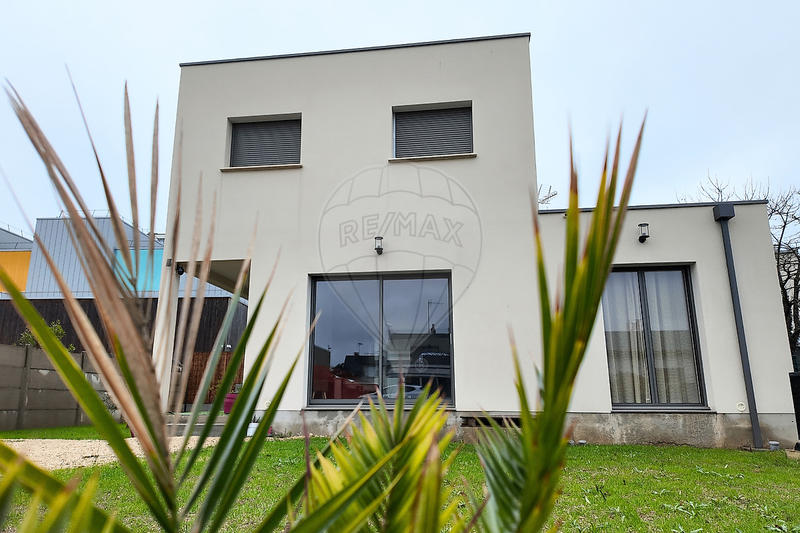 Maison - 114 m² - 4 pièces