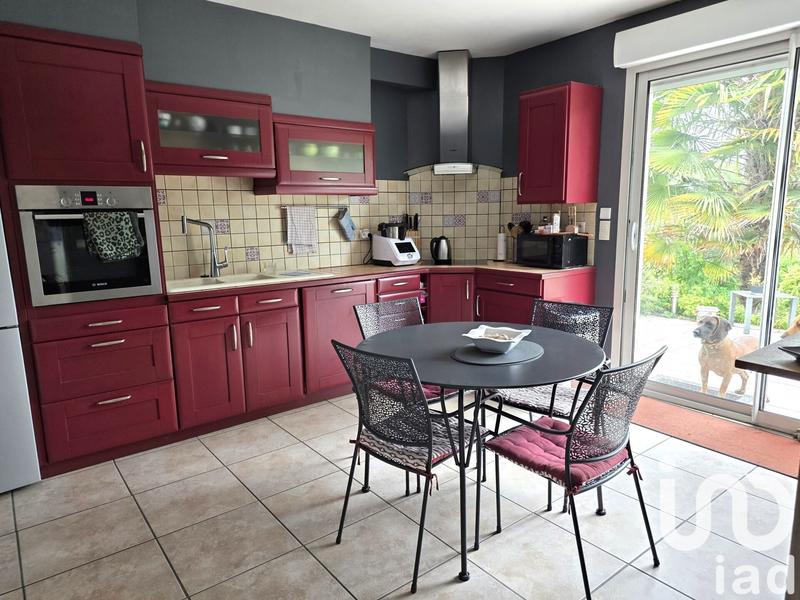 Maison - 213 m² - 7 pièces