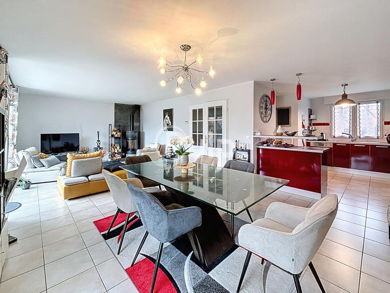 Maison - 105 m² - 5 pièces