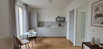 Appartement - 100 m² - 5 pièces