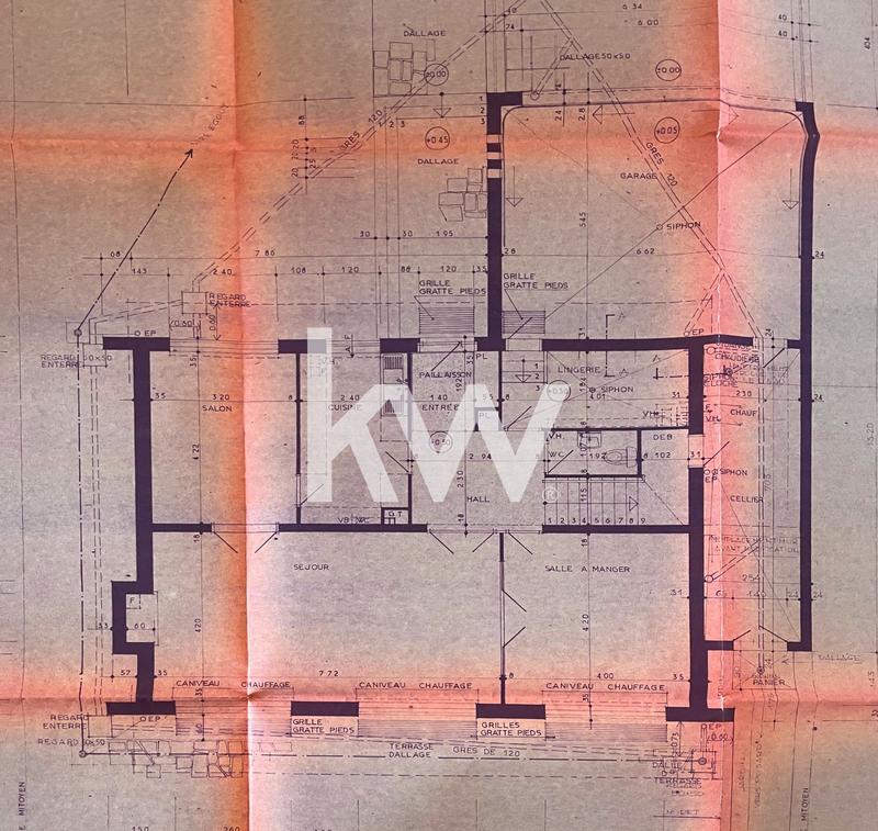 Maison - 180 m² - 8 pièces