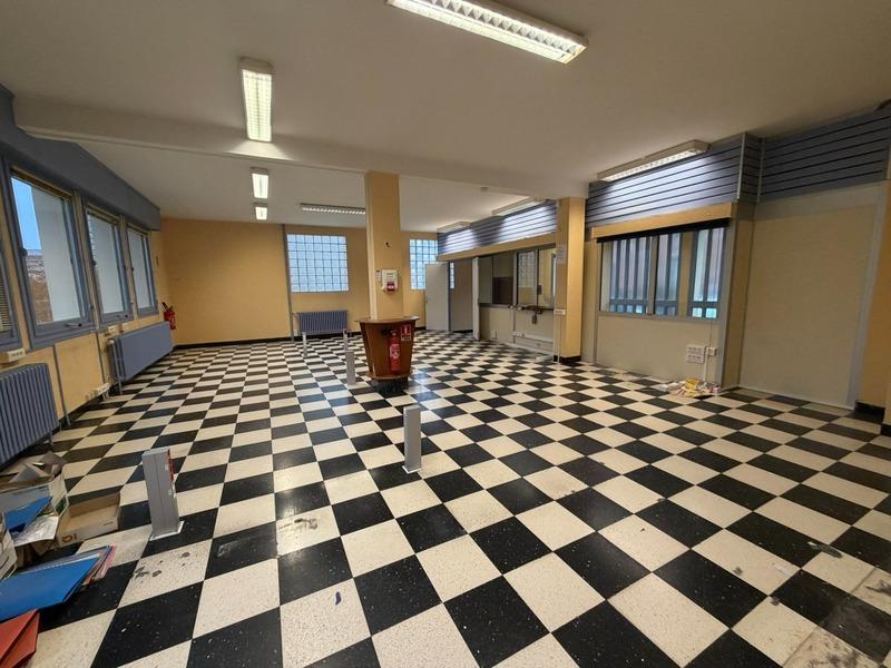 Maison de ville - 255 m² - 9 pièces