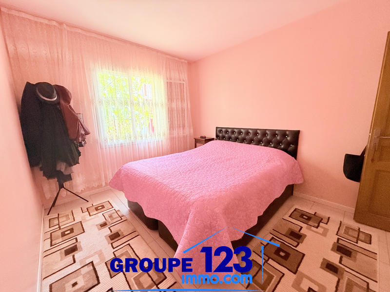Maison - 99 m² - 4 pièces