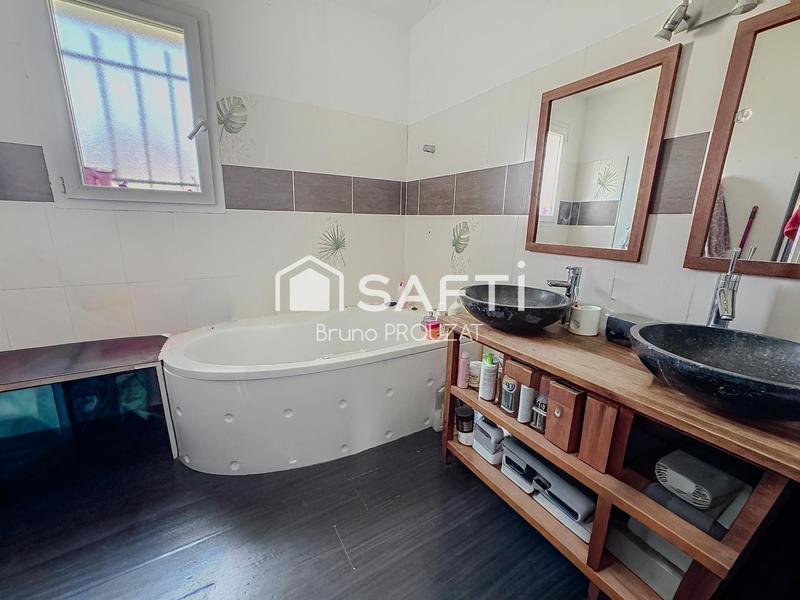 Maison - 90 m² - 4 pièces