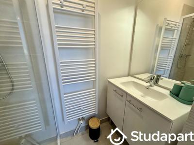 Chambre - 13 m² - 1 pièce