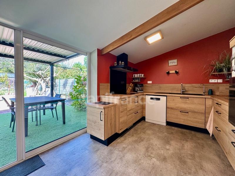 Maison - 180 m² - 6 pièces