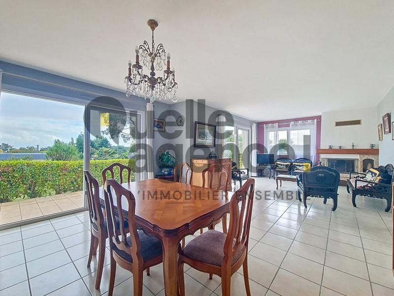 Maison - 140 m² - 8 pièces