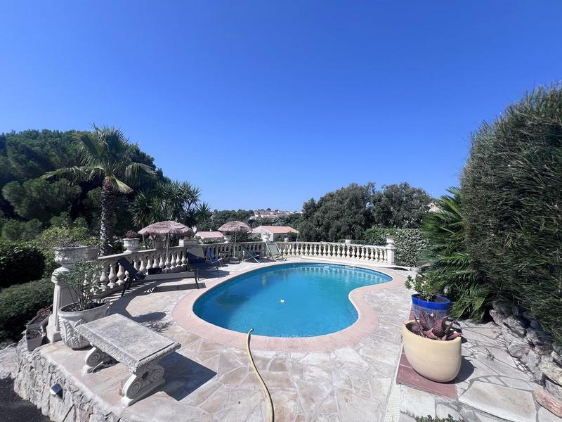 Villa - 100 m² - 4 pièces