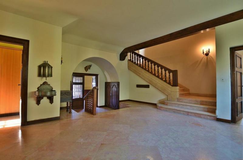 Maison de maîtres - 392 m² - 12 pièces