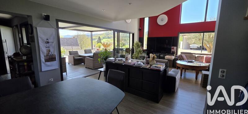 Maison de maîtres - 243 m² - 6 pièces