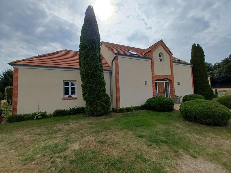 Maison - 233 m² - 5 pièces