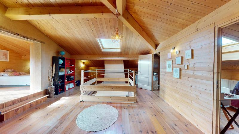 Maison - 273 m² - 9 pièces