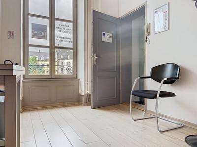 Local d'activité / Entrepôt - 56 m² - 2 pièces