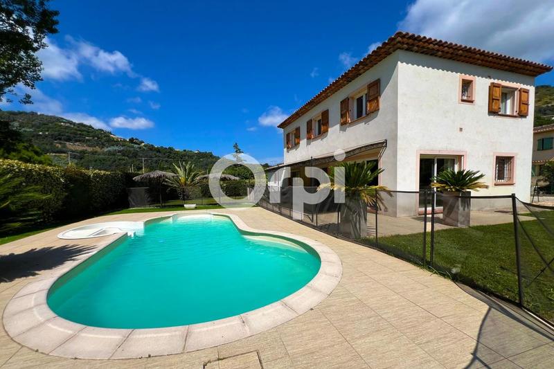 Villa - 140 m² - 5 pièces