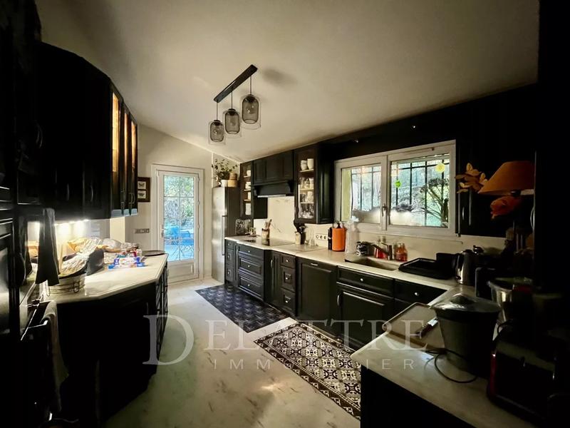 Villa - 259 m² - 5 pièces