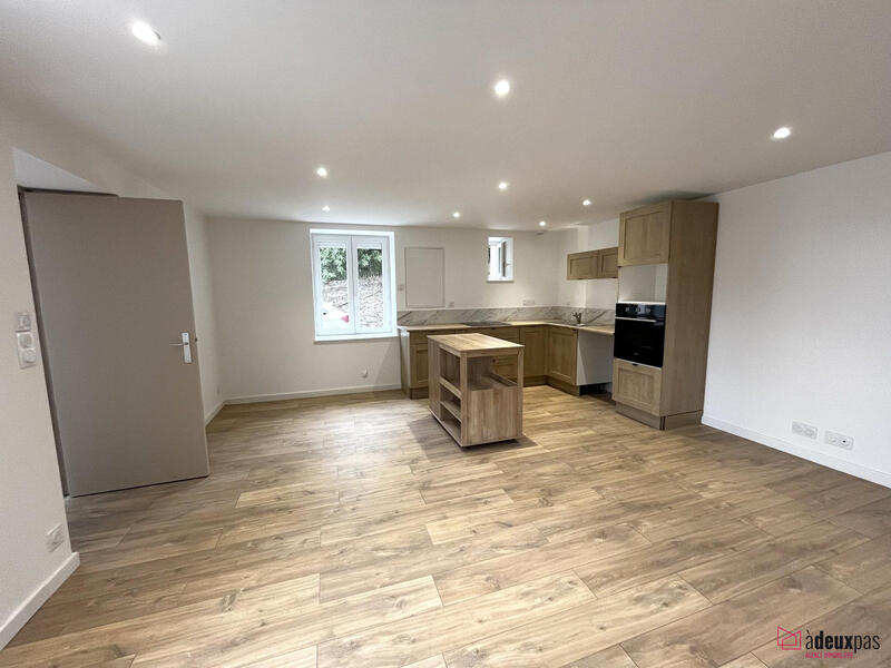 Maison - 84 m² - 5 pièces