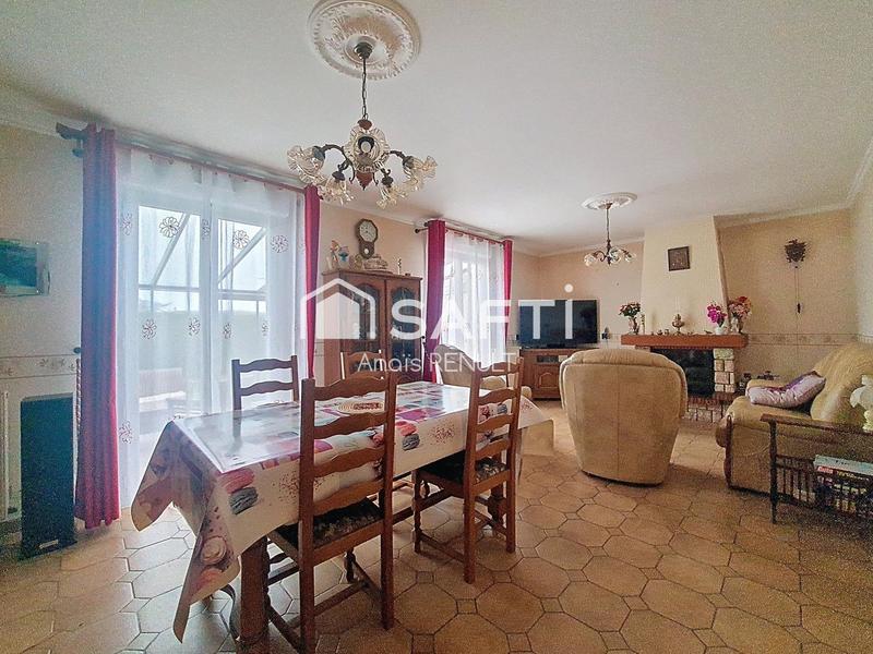 Maison - 90 m² - 5 pièces