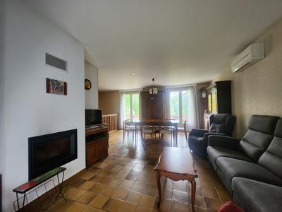 Maison - 143 m² - 8 pièces