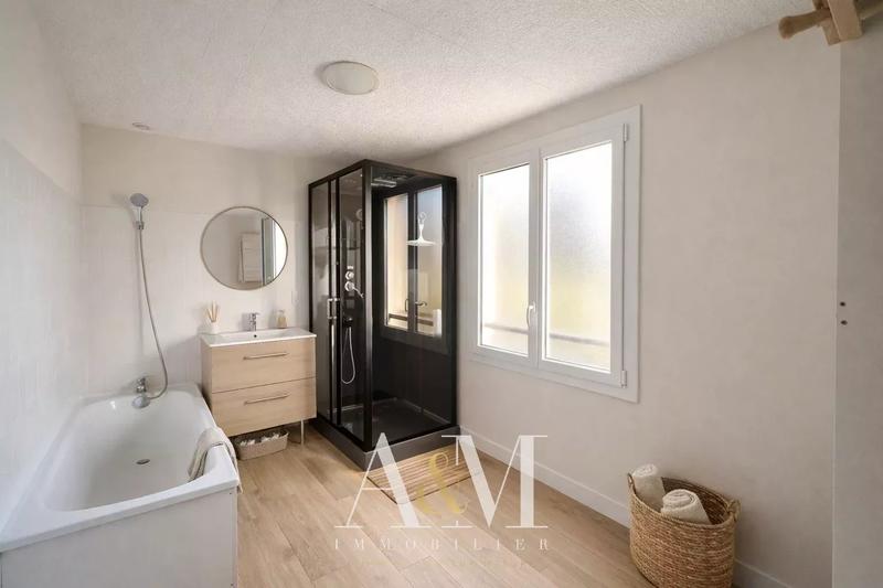 Maison - 90 m² - 5 pièces