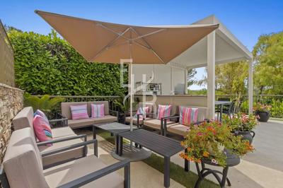 Villa - 255 m² - 8 pièces