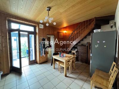 Maison - 82 m² - 5 pièces