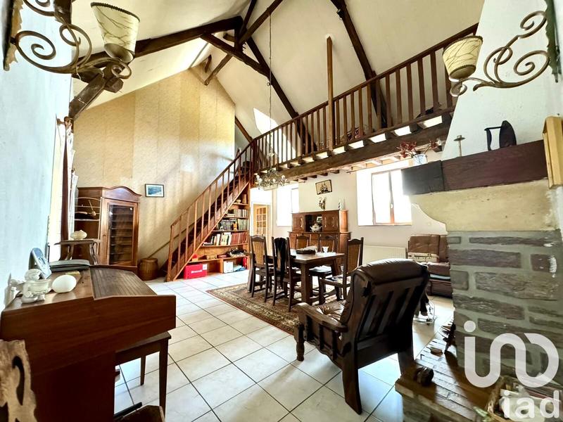 Maison - 211 m² - 7 pièces