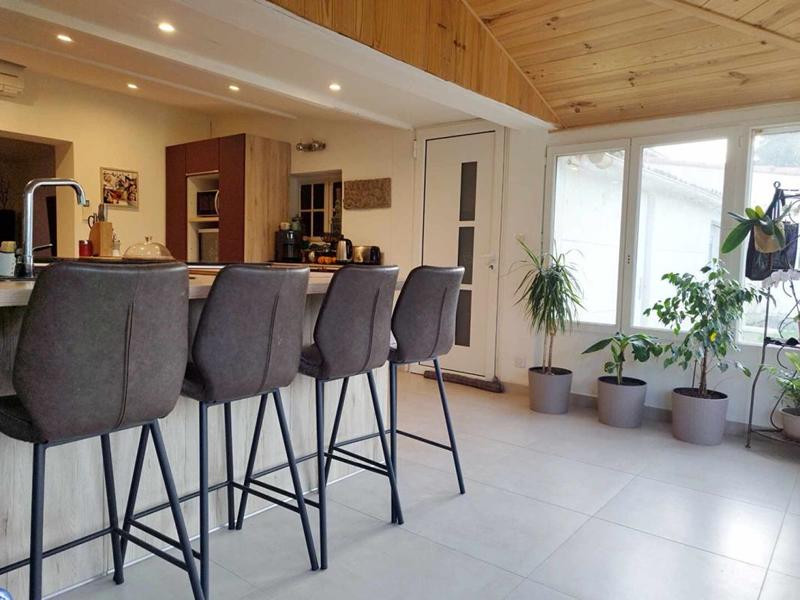 Maison - 303 m² - 9 pièces