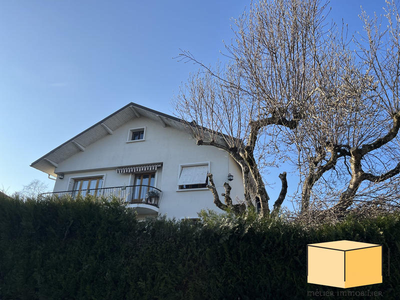 Villa - 104 m² - 4 pièces