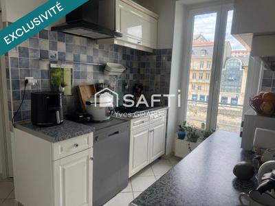 Appartement - 134 m² - 6 pièces