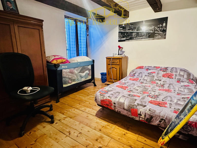 Maison - 195 m² - 8 pièces