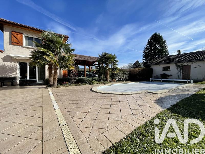 Maison - 141 m² - 7 pièces