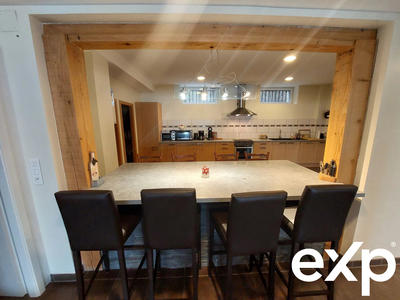 Loft - 214 m² - 7 pièces