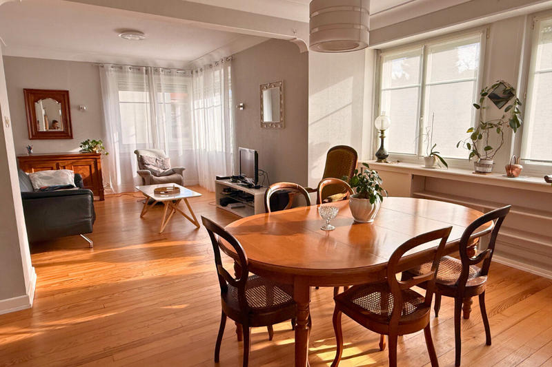 Maison de maîtres - 234 m² - 10 pièces