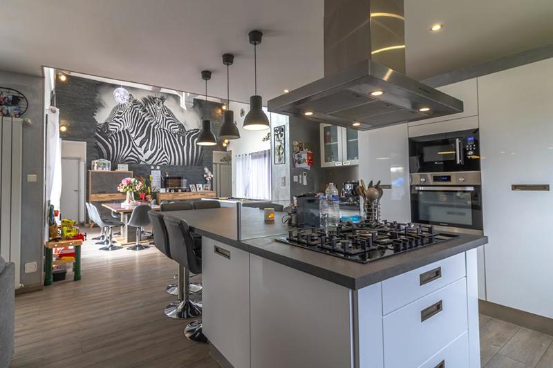 Maison - 162 m² - 7 pièces