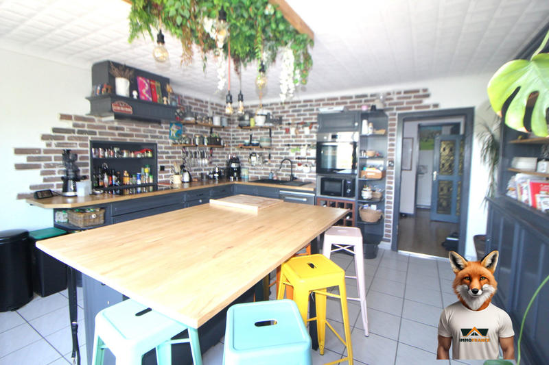 Maison - 236 m² - 10 pièces