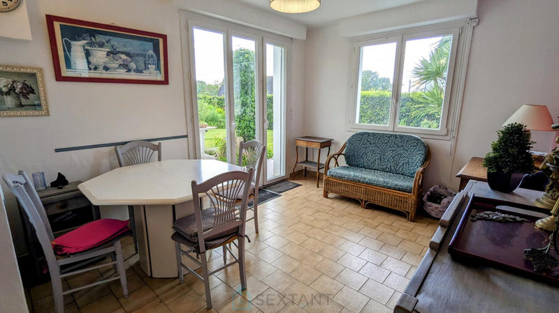 Maison - 168 m² - 9 pièces