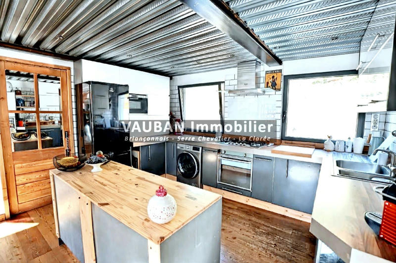 Appartement - 103 m² - 4 pièces