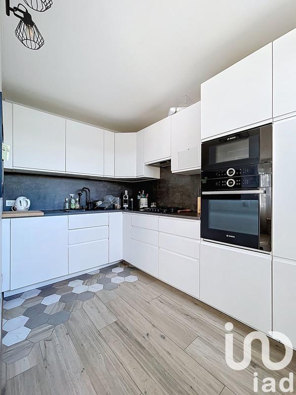 Appartement - 96 m² - 5 pièces