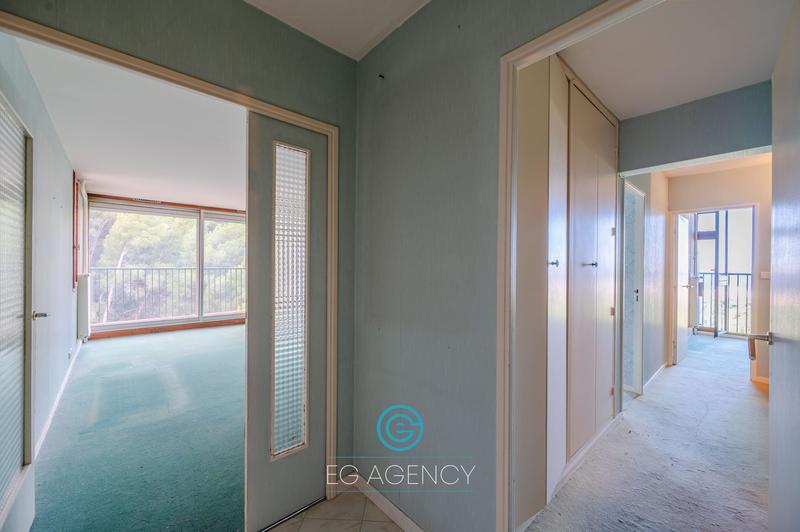 Appartement - 90 m² - 4 pièces